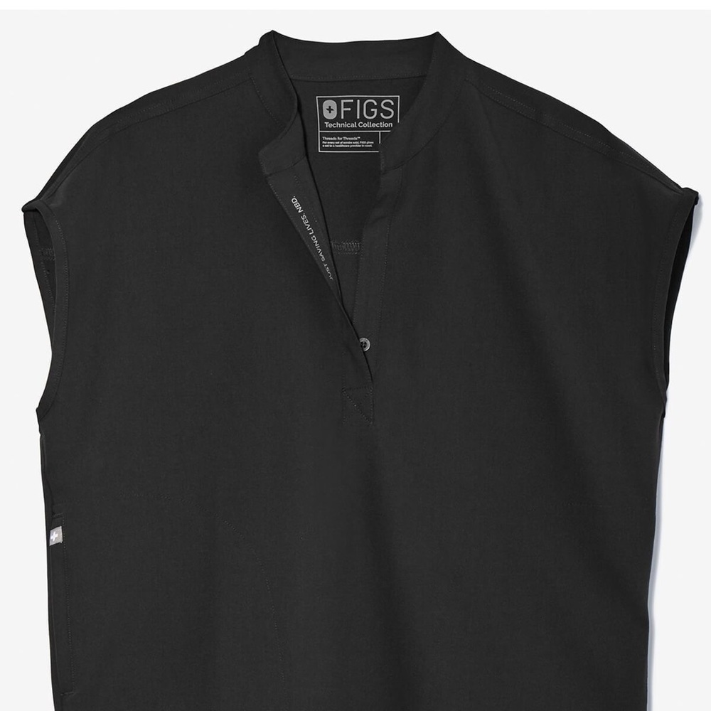 FIGS Womens Black Scrub top size xsmall - oversized fit
